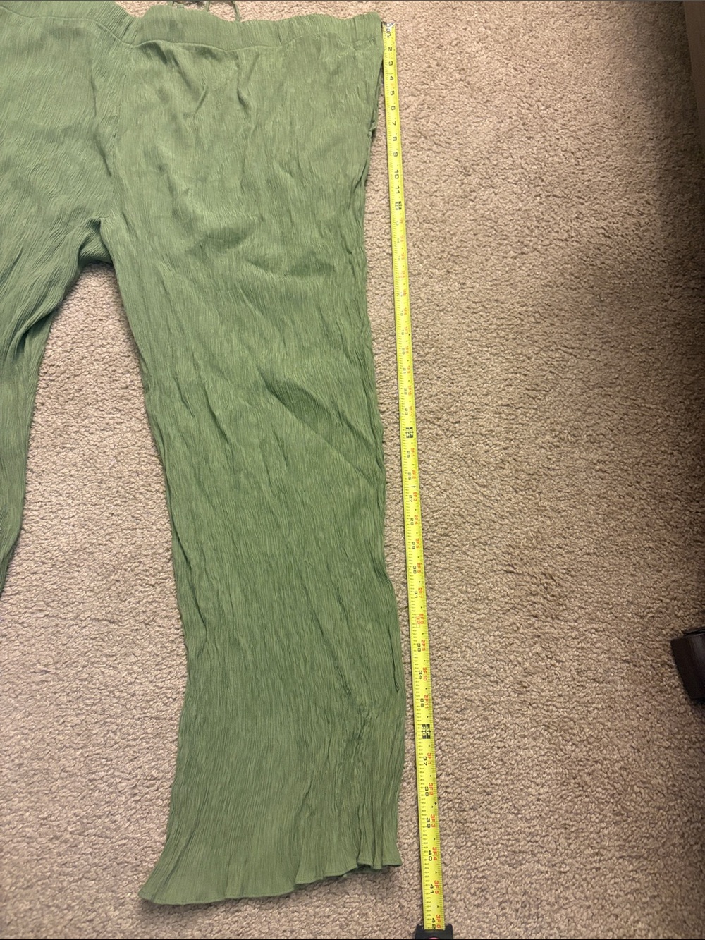 Women’s Abercrombie and Fitch Olive Green Casual Pull-On Pants - Picture 6 of 6